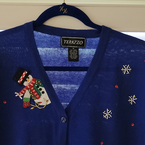 Cardigan - Picture 2 of 6